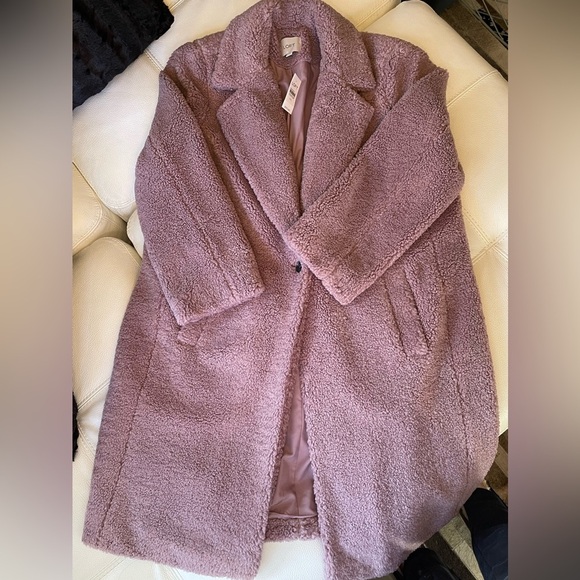 NWT LOFT PLUSH LONG Winter Coat, XXL, Lilac/Taupe Color
Length: 40” - Picture 1 of 4